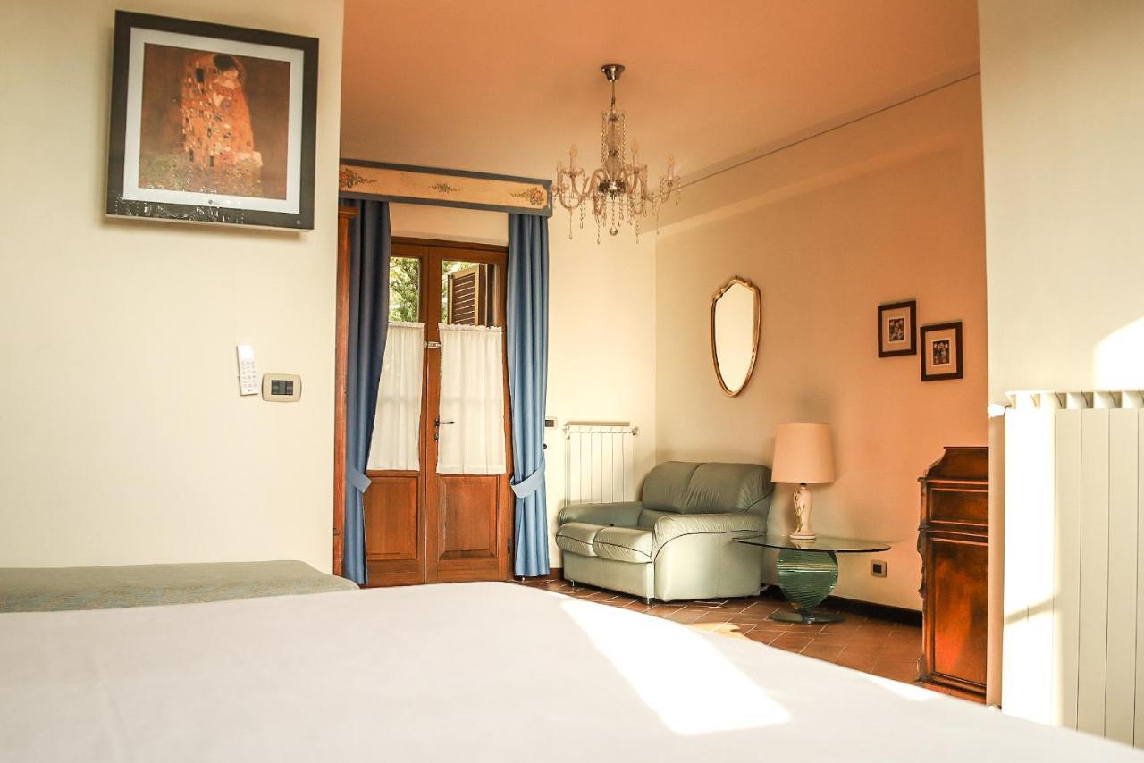 Borgo I Tre Baroni - Spa Suites & Resort Poppi Eksteriør billede