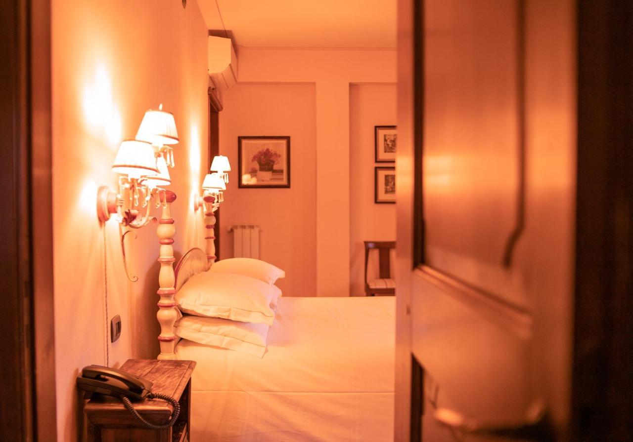 Borgo I Tre Baroni - Spa Suites & Resort Poppi Eksteriør billede