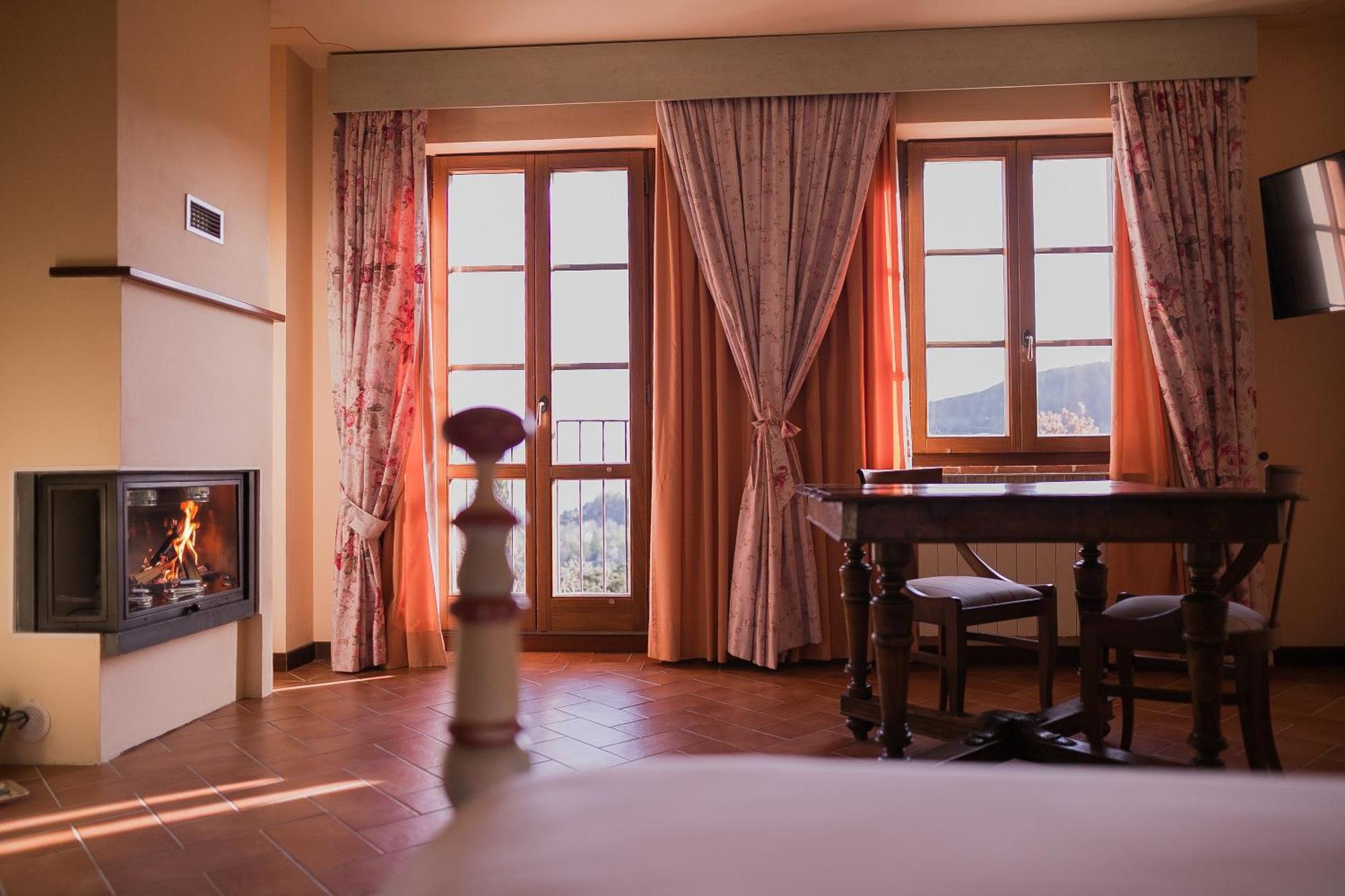 Borgo I Tre Baroni - Spa Suites & Resort Poppi Eksteriør billede